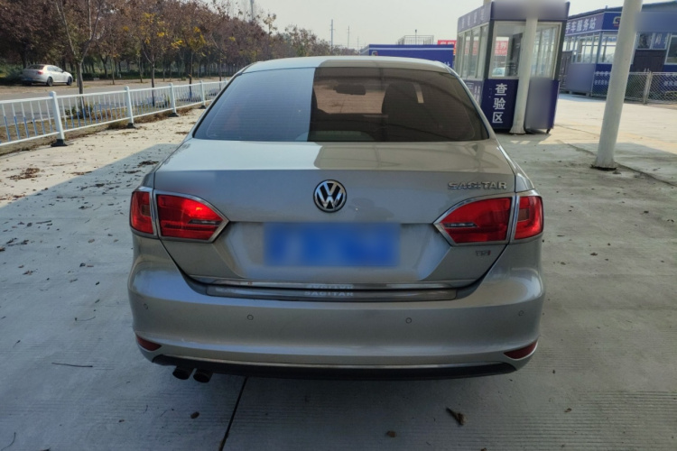 大众 速腾 2014款 改款 1.4TSI 自动豪华型车身外观6