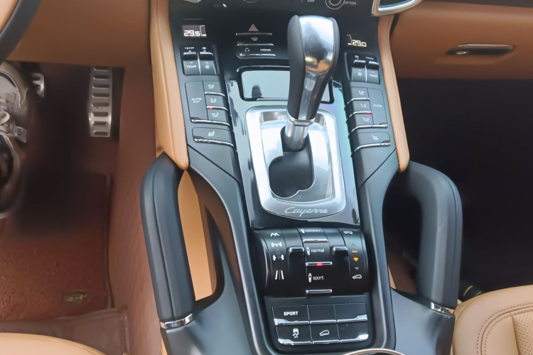 保时捷 2011款 Cayenne 3.0T局部细节18