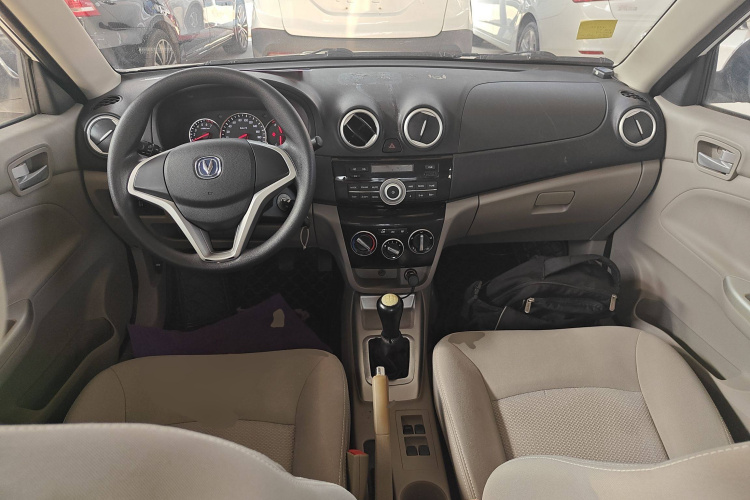 长安 悦翔V3 2015款 1.4L 手动美满型 国V中控内饰12