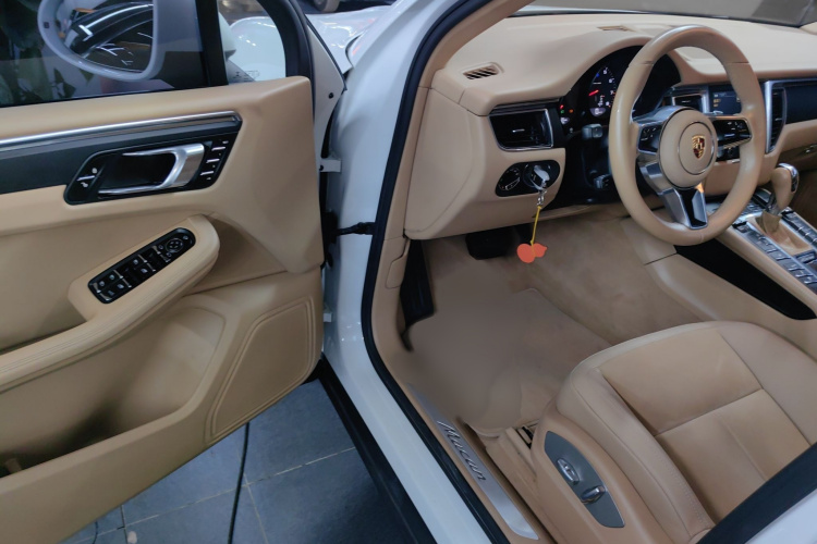 保时捷 2014款 Macan 2.0T中控内饰7003