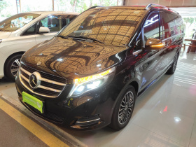 奔驰V级 2018款 V 260 L 尊贵加长版 国VI