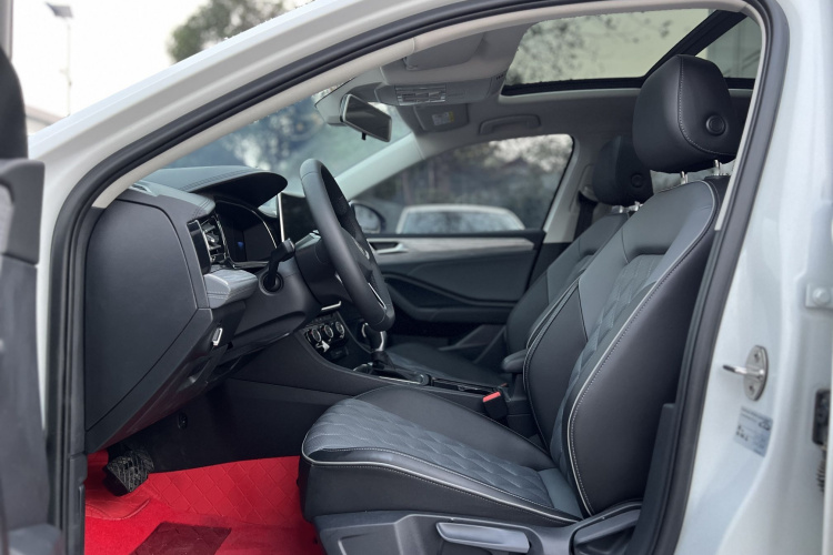 大众 速腾 2025款 300TSI DSG超越版中控内饰7002