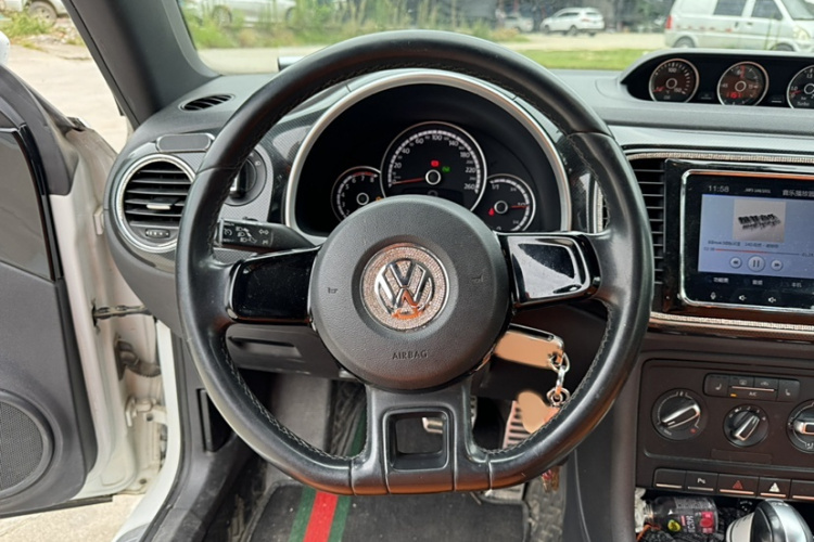 大众 甲壳虫 2015款 380TSI中控内饰7002