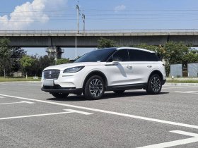 林肯 冒险家 2022款 2.0T 两驱尊享版