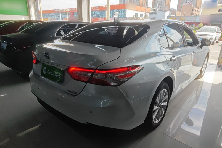 丰田 凯美瑞 2021款 双擎 2.5HGVP 领先版车身外观7