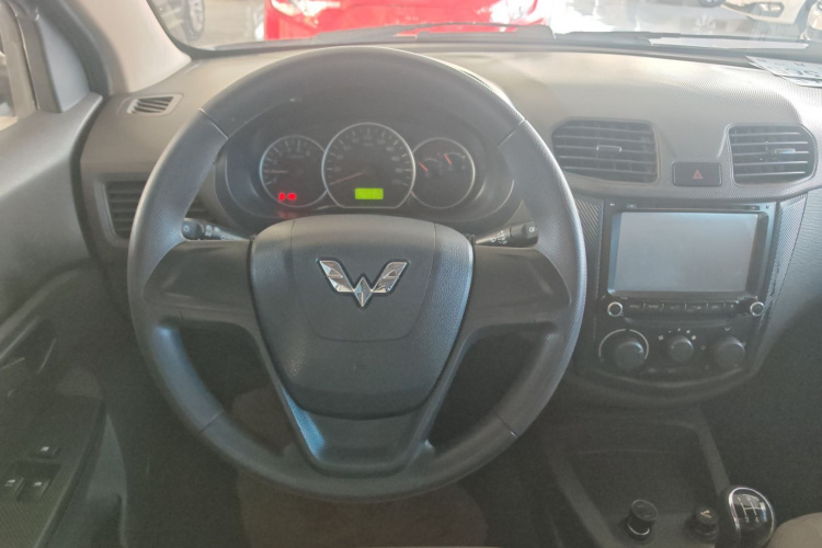 五菱汽车 五菱宏光 2015款 1.2L S 基本型国IV局部细节13