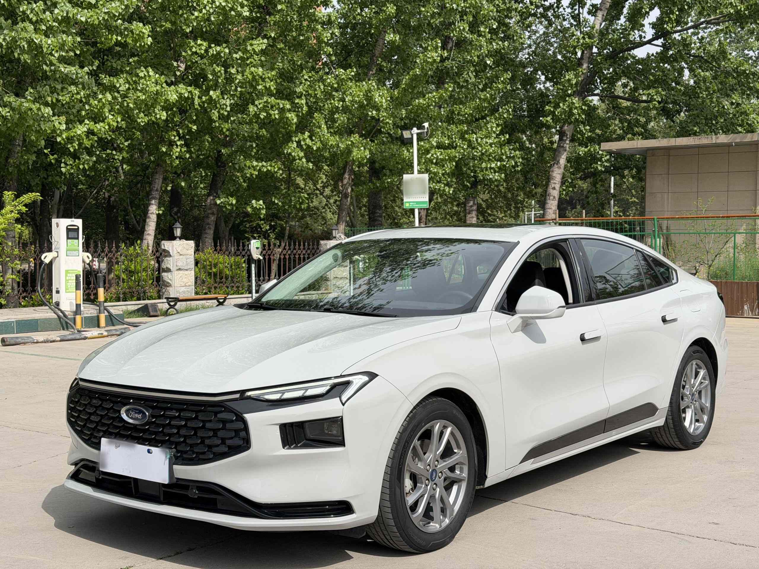 福特 蒙迪欧 2023款 EcoBoost 180 豪华型(1)