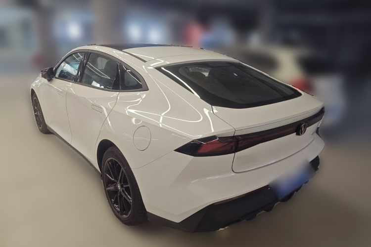 长安UNI-V 2024款 1.5T 高能版车身外观5