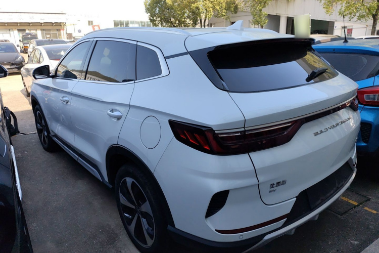 比亚迪 宋PLUS新能源 2021款 EV 旗舰型车身外观4