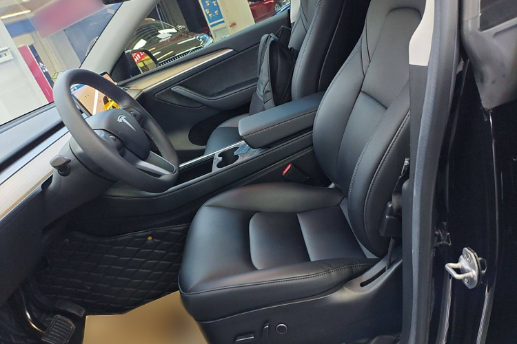 特斯拉 Model Y 2022款 改款 长续航全轮驱动版局部细节19