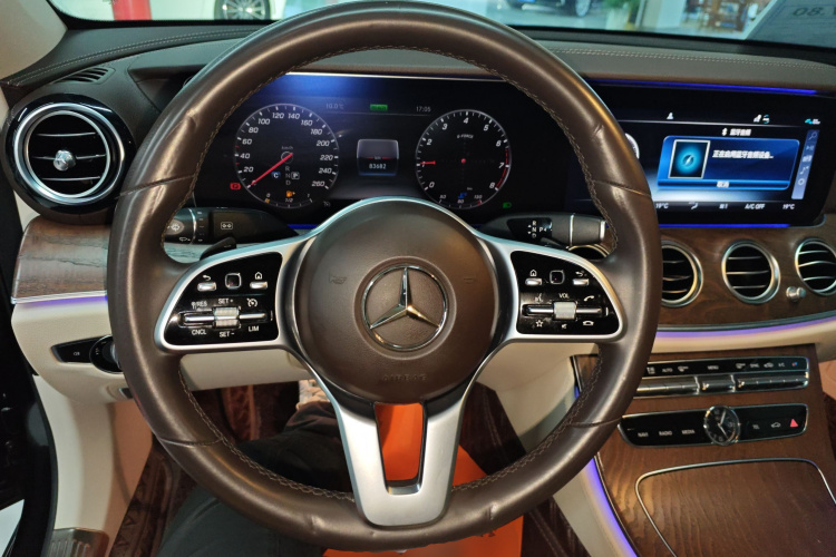 奔驰E级 2019款 E 260 L局部细节13