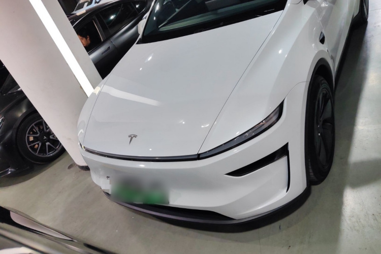 特斯拉 Model Y 2025款 长续航全轮驱动版车身外观6001