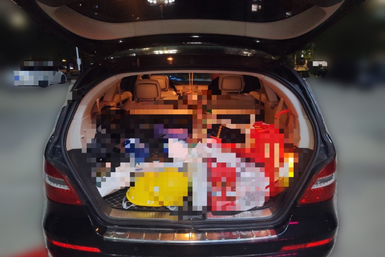 奔驰R级 2010款 R 350 L 4MATIC局部细节23