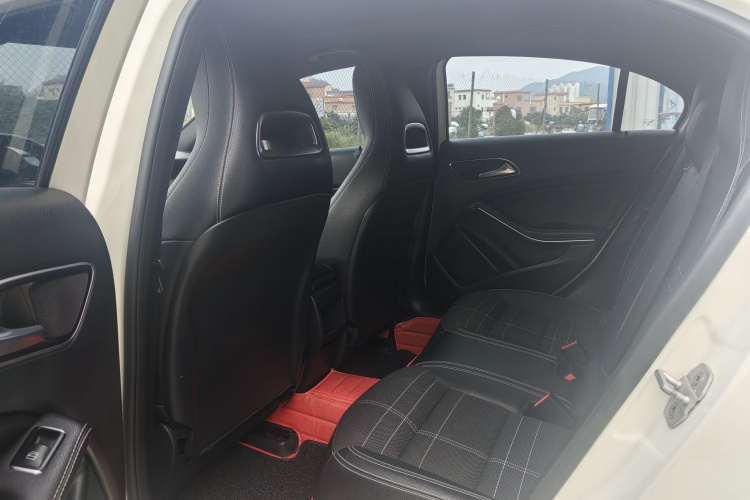 奔驰A级(进口) 2016款 A 200 时尚型车身外观6011