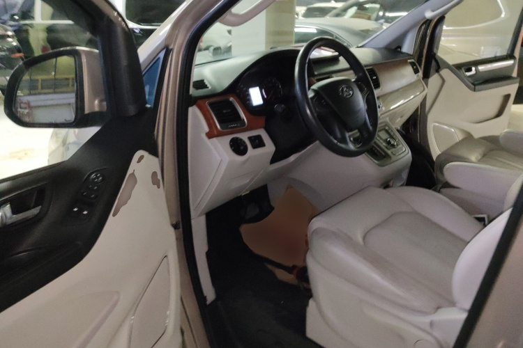 上汽大通MAXUS 大通G10 2014款 2.0T 自动行政版中控内饰20