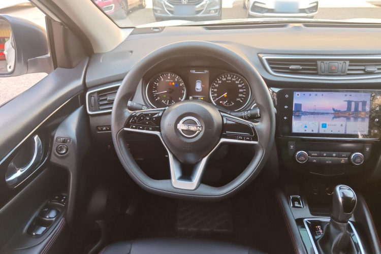 日产 逍客 2023款 经典 2.0L CVT XV舒适版中控内饰13