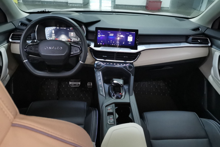 领克06 2021款 1.5T Shero粉色特别版中控内饰12