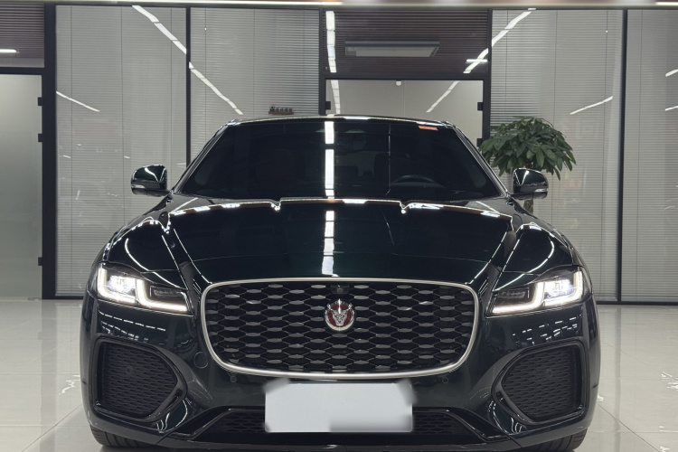 捷豹XFL 2022款 XFL 2.0T P250 两驱精英运动版车身外观6002