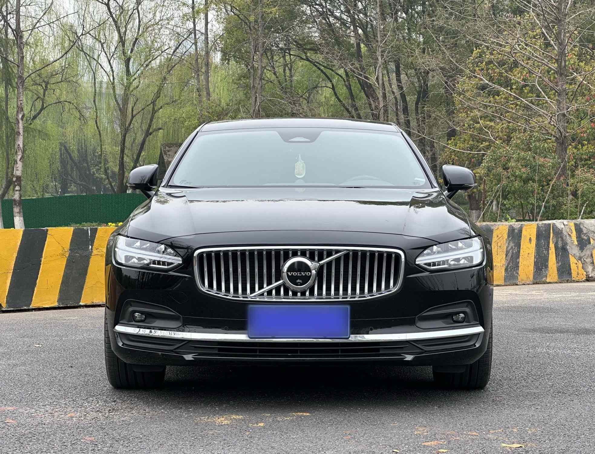 沃尔沃S90 2025款 B5 智雅豪华版(3)