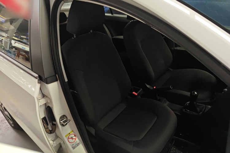 大众 桑塔纳 2015款 1.6L 手动风尚版局部细节41