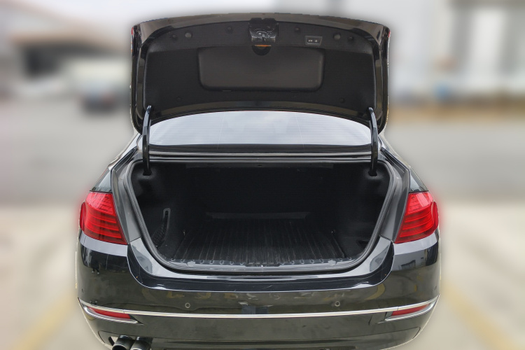 宝马5系 2017款 528Li 豪华设计套装中控内饰23