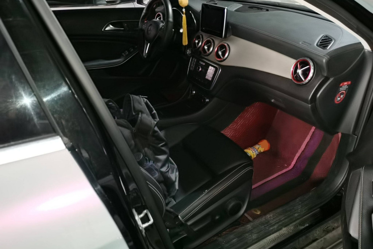 奔驰GLA 2016款 GLA 200 时尚型局部细节41