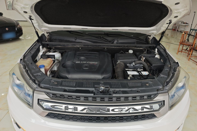 长安CS75 2017款 尚酷版 1.5T 手动锋享型机舱底盘24