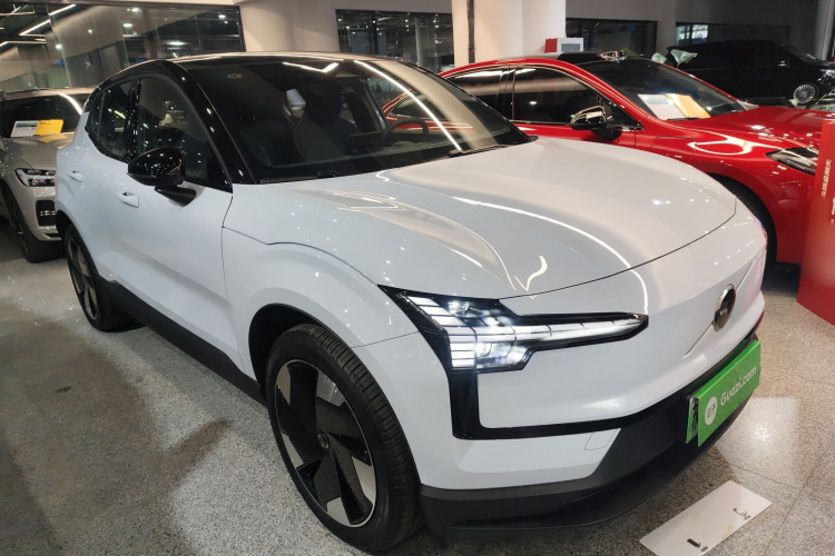 沃尔沃EX30 2025款 后驱长续航版 Plus车身外观3