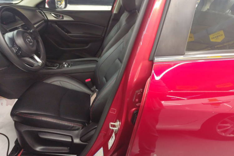 马自达3 昂克赛拉 2019款 云控版 三厢 1.5L 自动豪华型 国VI中控内饰19