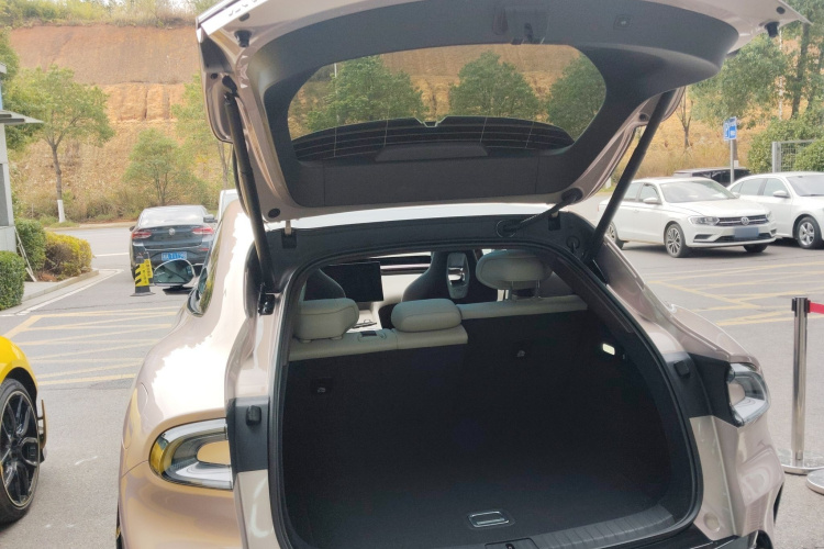 小米汽车 小米YU7 2025款 超长续航高性能四驱Max版机舱底盘23