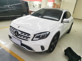 奔驰GLA 2018款 GLA 200 时尚型