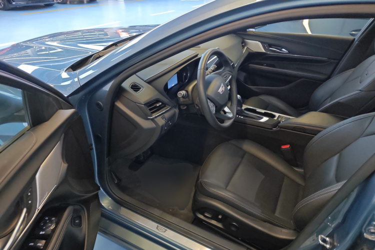 凯迪拉克CT4 2023款 28T 豪华型中控内饰20