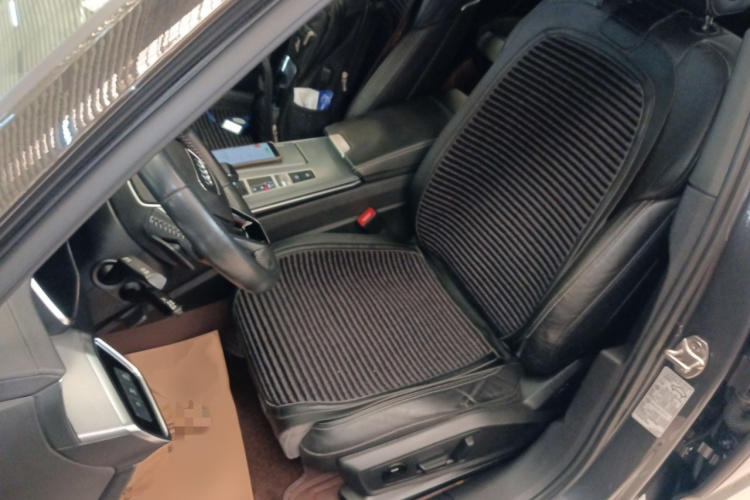 奥迪A6L 2019款 40 TFSI 豪华动感型局部细节19