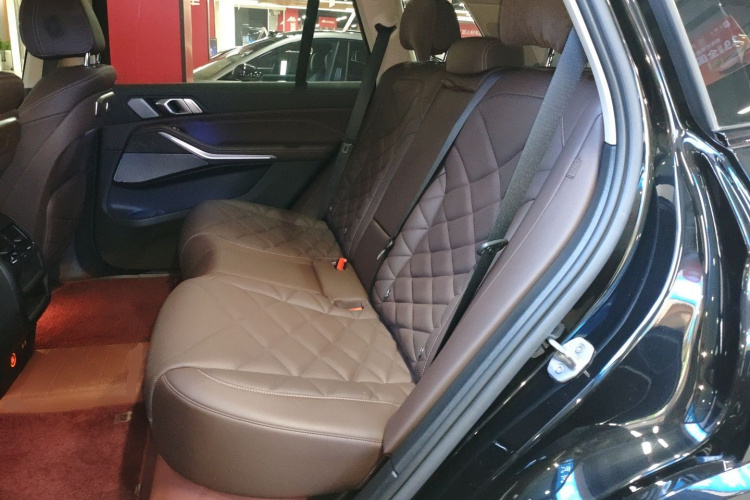 宝马X5 2023款 xDrive 30Li 尊享型M运动套装中控内饰21