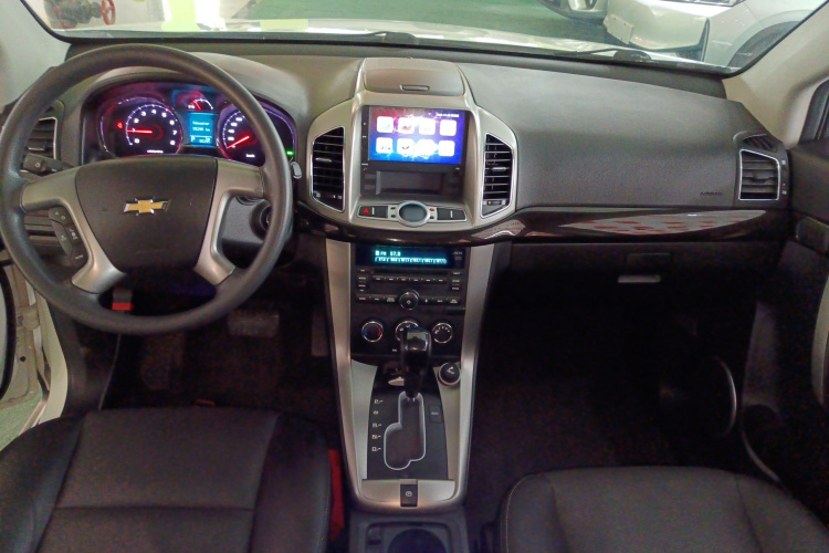 雪佛兰 科帕奇 2015款 2.4L 两驱城市版 7座中控内饰12