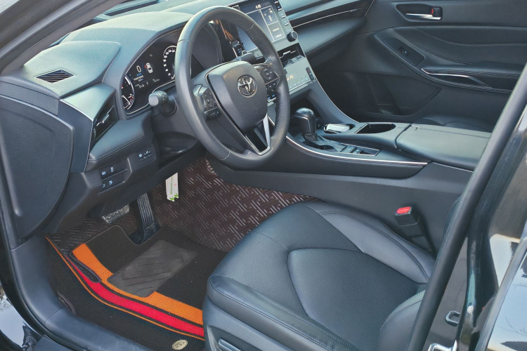 丰田 亚洲龙 2019款 双擎 2.5L 豪华版 国VI中控内饰7004