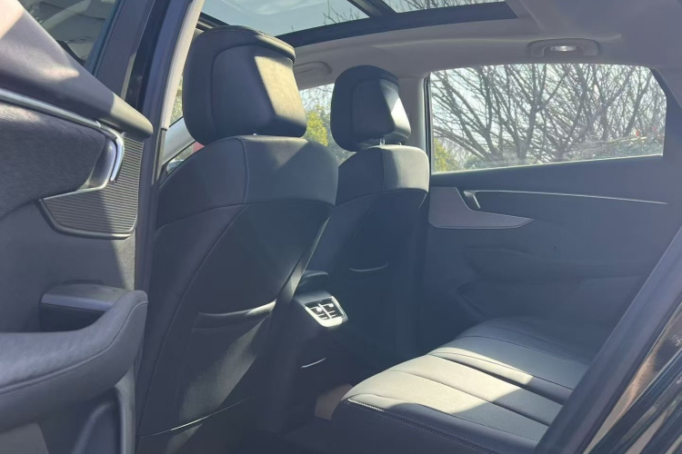 别克 君越 2025款 28T 白金版中控内饰7004