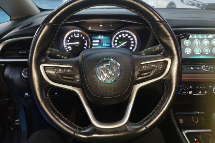 别克GL6 2018款 18T 6座尊贵型中控内饰13