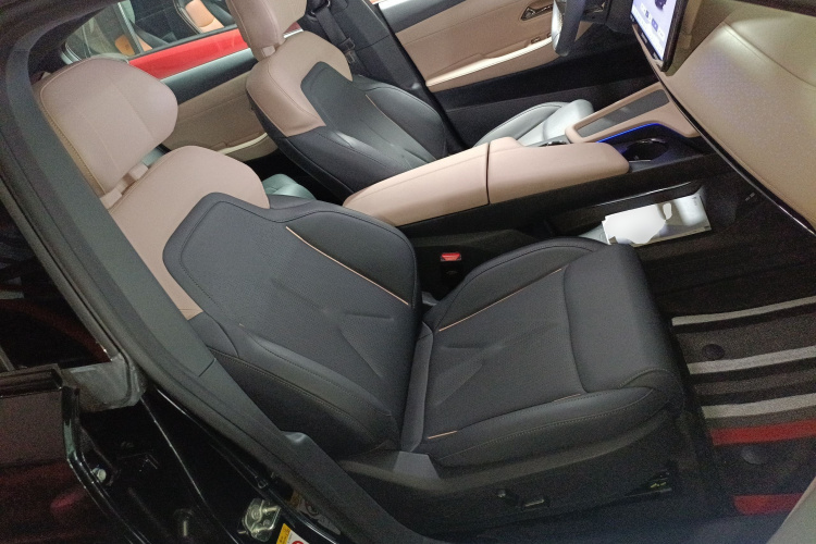 深蓝汽车 深蓝SL03 2022款 1.5L 1200增程版局部细节41