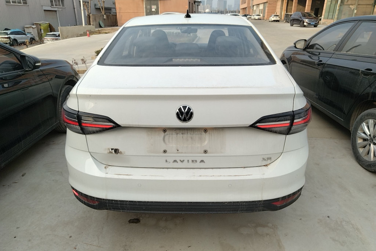 大众 朗逸 2023款 新锐 1.5L 自动新逸版车身外观6