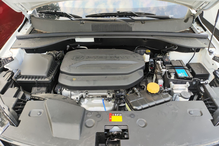 五菱汽车 五菱星驰 2022款 1.5L CVT畅玩型机舱底盘24