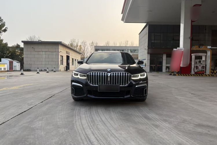 宝马7系 2021款 730Li M运动套装车身外观6001