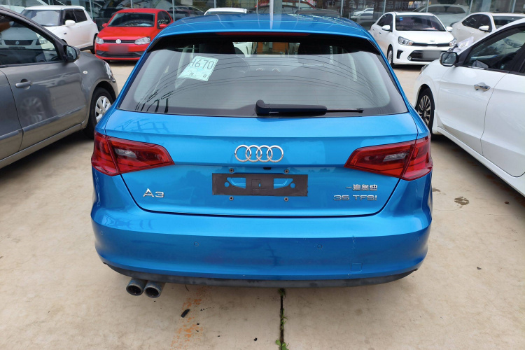 奥迪A3 2015款 Sportback 35 TFSI 百万纪念智领型车身外观6