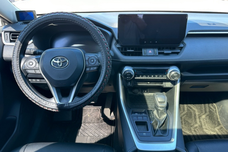 丰田 RAV4荣放 2023款 双擎 2.5L E-CVT两驱精英版中控内饰7007