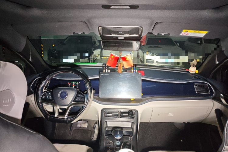 比亚迪 秦PLUS 2021款 EV 500KM 尊贵型中控内饰7002