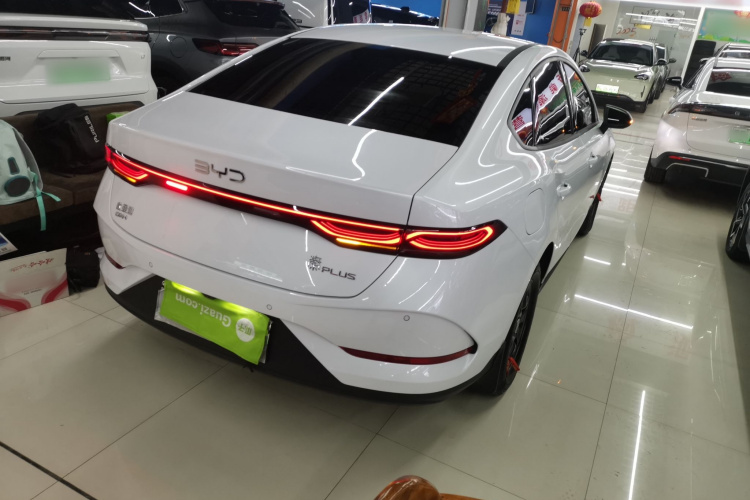 比亚迪 秦PLUS 2025款 DM-i 智驾版 55KM领先型车身外观7