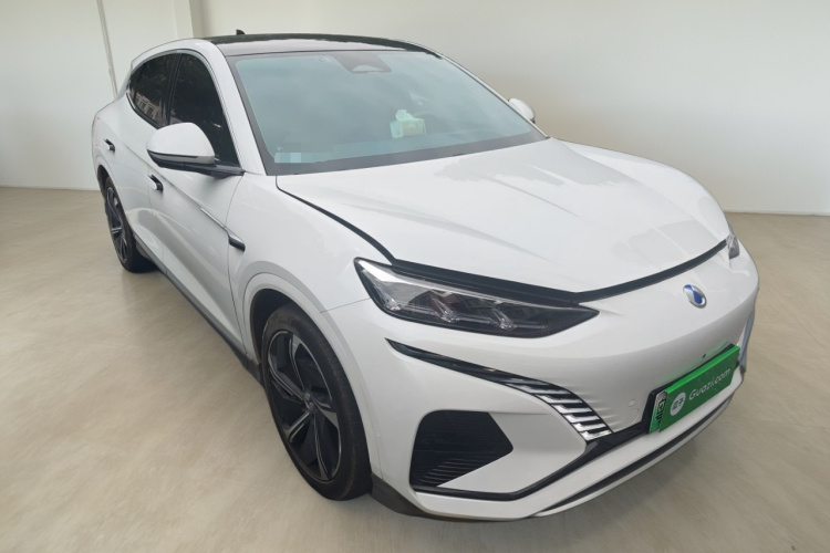 腾势N7 2023款 长续航性能版车身外观3