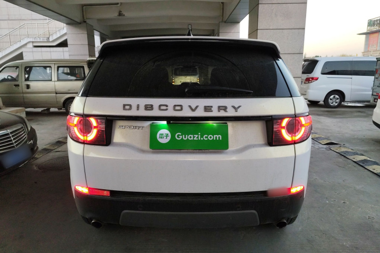 路虎 发现神行 2018款 240PS SE版车身外观6