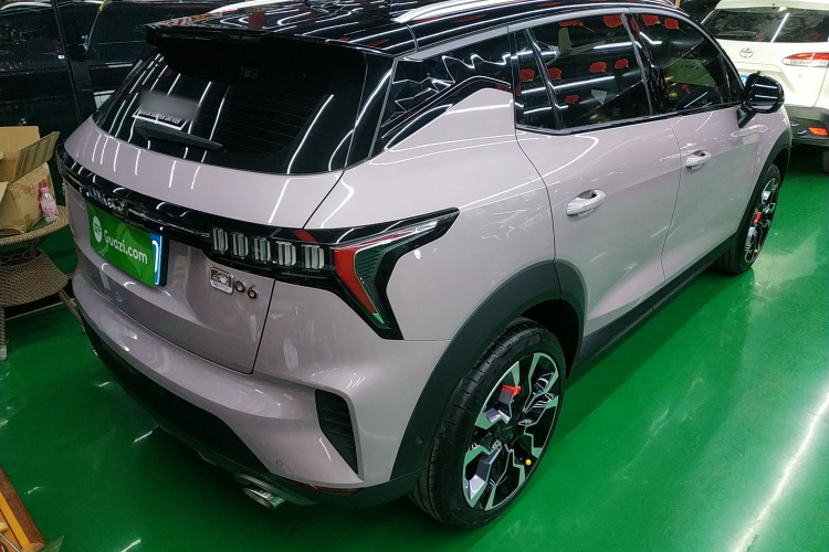 领克06 2021款 1.5T Shero粉色特别版车身外观7