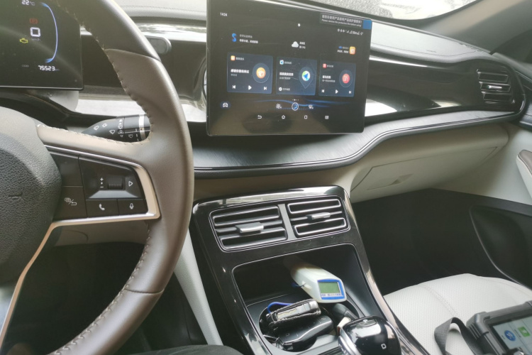 比亚迪 秦PLUS 2023款 冠军版 DM-i 55KM领先型中控内饰7002